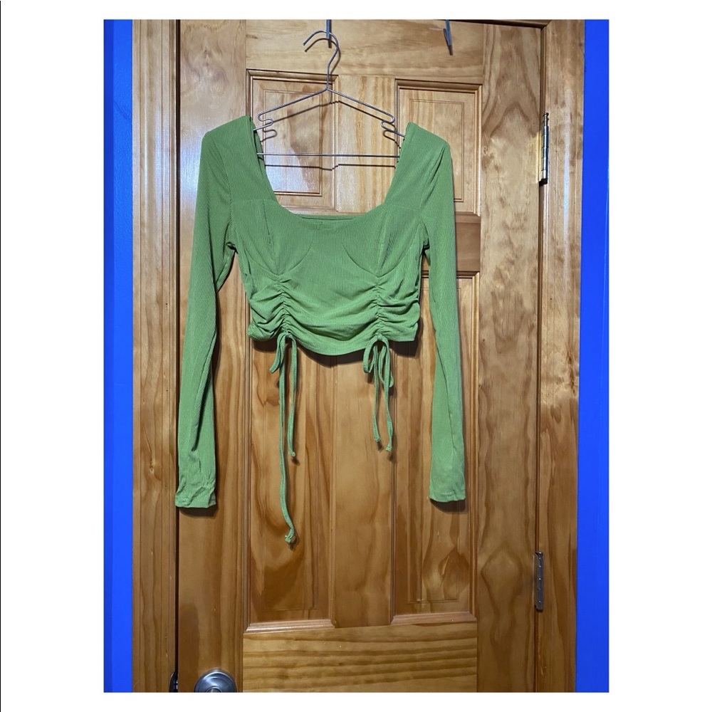 Cropped shirt